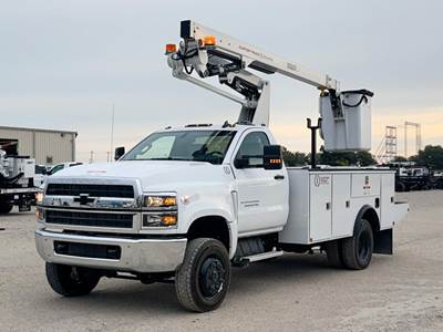 Chevrolet 5500 Boom / Bucket Truck - 350HP