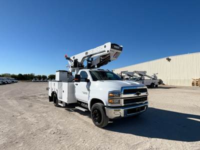 Chevrolet 5500 Boom / Bucket Truck - 350HP