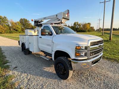 Chevrolet 5500 Boom / Bucket Truck - 350HP