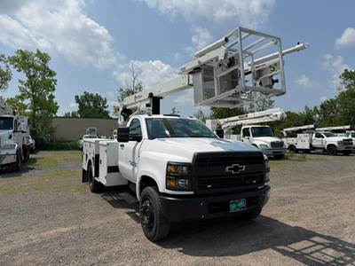 Chevrolet 5500 Boom / Bucket Truck - 350HP