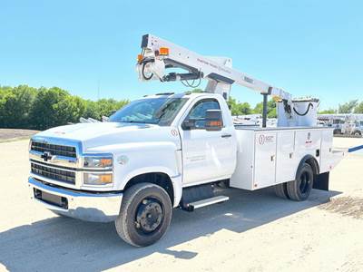 Chevrolet 6500 Boom / Bucket Truck - 350HP