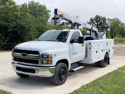 Chevrolet 6500 Boom / Bucket Truck - 350HP