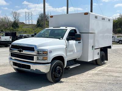 Chevrolet 6500 Boom / Bucket Truck - 350HP