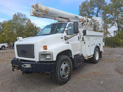 Chevrolet C7500 Boom / Bucket Truck - 200HP