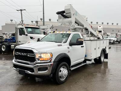 Ford F-550 Boom / Bucket Truck - 330HP