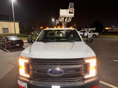 Ford F-550 Boom / Bucket Truck - 330HP
