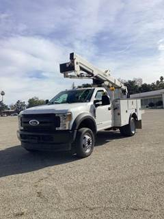 Ford F-550 Boom / Bucket Truck - 440HP