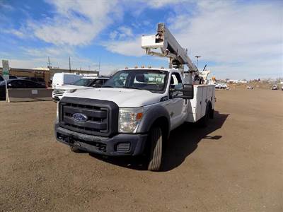 Ford F-550 Boom / Bucket Truck - 300HP