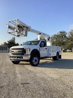 Ford F-550 Boom / Bucket Truck - 288HP