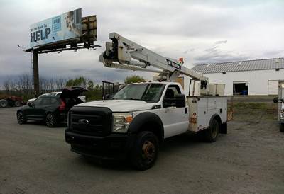 Ford F-550 Boom / Bucket Truck - 362HP