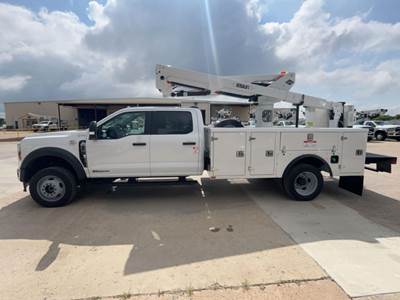 Ford F-550 Boom / Bucket Truck - 330HP