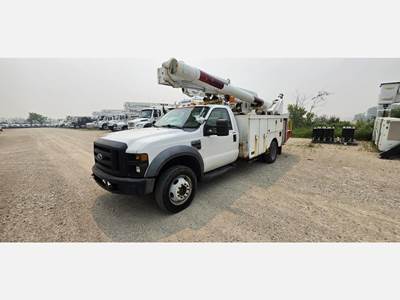 Ford F-550 Boom / Bucket Truck - 300HP