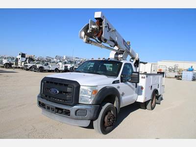 Ford F-550 Boom / Bucket Truck - 390HP
