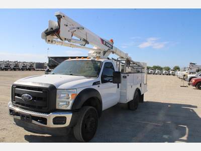 Ford F-550 Boom / Bucket Truck - 362HP
