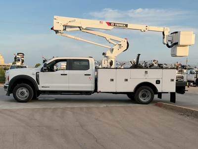 Ford F-550 Boom / Bucket Truck - 330HP