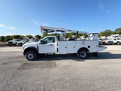 Ford F-550 Boom / Bucket Truck - 335HP