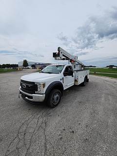 Ford F-550 Boom / Bucket Truck - 330HP