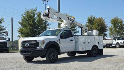 Ford F-550 Boom / Bucket Truck - 330HP