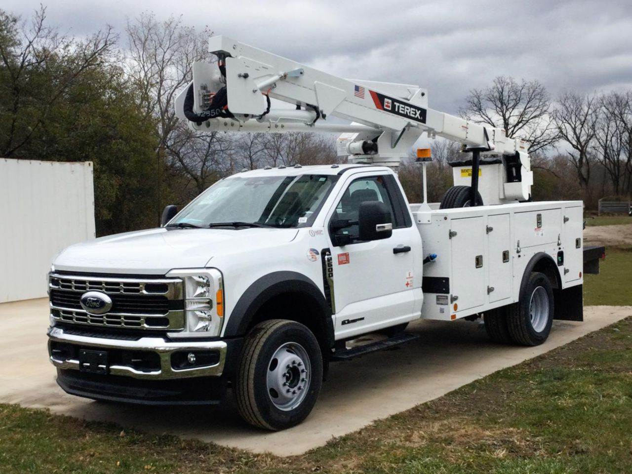 2024 Ford F600 Boom / Bucket Truck 330HP, Automatic For Sale Union