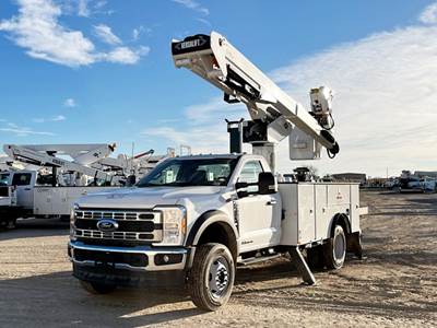 Ford F-600 Boom / Bucket Truck - 330HP