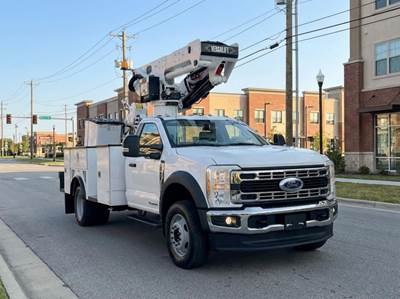 Ford F-600 Boom / Bucket Truck - 330HP