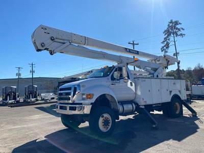Ford F-750 Boom / Bucket Truck - 260HP