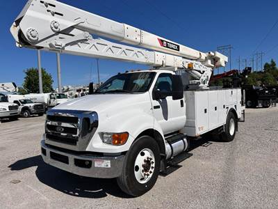 Ford F-750 Boom / Bucket Truck - 300HP