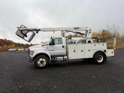 Ford F-750 Boom / Bucket Truck - 475HP
