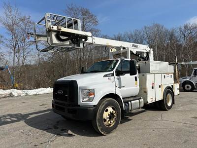 Ford F-750 Boom / Bucket Truck - 270HP