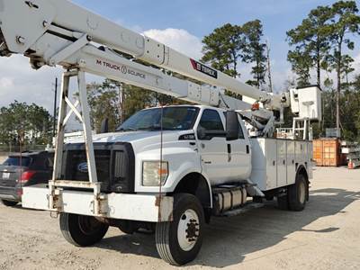 Ford F-750 Boom / Bucket Truck - 270HP
