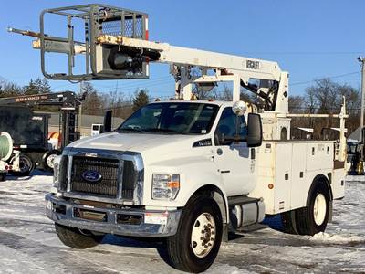 Ford F-750 Boom / Bucket Truck - 270HP