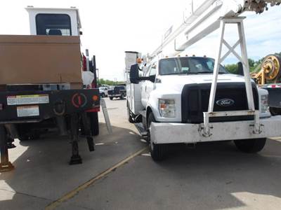 Ford F-750 Boom / Bucket Truck - 270HP