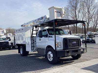 Ford F-750 Boom / Bucket Truck - 335HP
