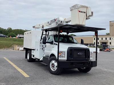 Ford F-750 Boom / Bucket Truck - 335HP