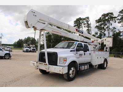 Ford F-750 Boom / Bucket Truck - 270HP