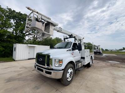 Ford F-750 Boom / Bucket Truck - 270HP