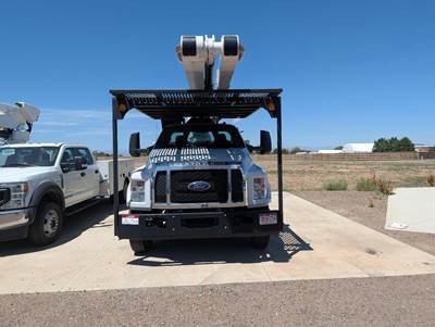 Ford F-750 Boom / Bucket Truck