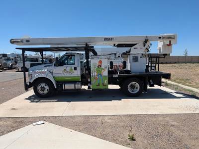 Ford F-750 Boom / Bucket Truck