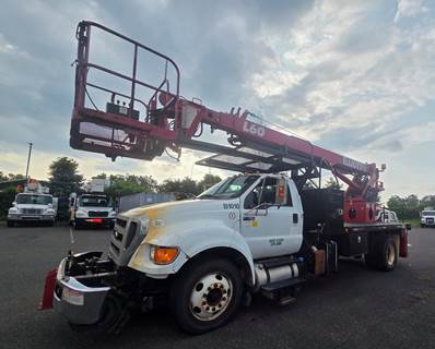 Ford F-750 Boom / Bucket Truck - 240HP