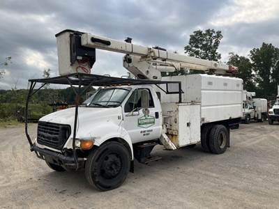 Ford F-750 Boom / Bucket Truck