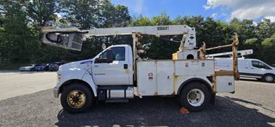 Ford F-750 Boom / Bucket Truck - 270HP