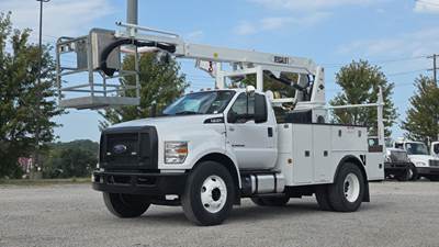 Ford F-750 Boom / Bucket Truck - 270HP