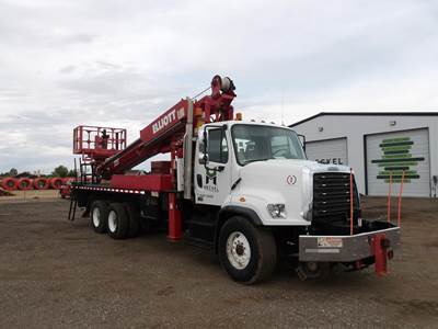 Freightliner 108SD Boom / Bucket Truck - 330HP