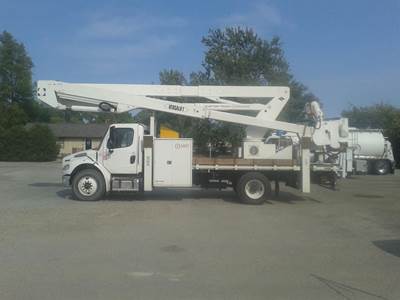 Freightliner M2 106 Boom / Bucket Truck - 250HP