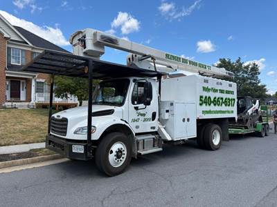 Freightliner M2 106 Boom / Bucket Truck - 220HP