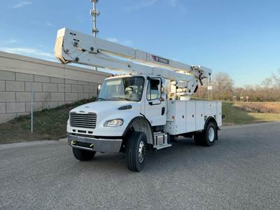 Freightliner M2 106 Boom / Bucket Truck - 300HP