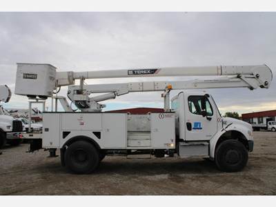 Freightliner M2 106 Boom / Bucket Truck - 250HP