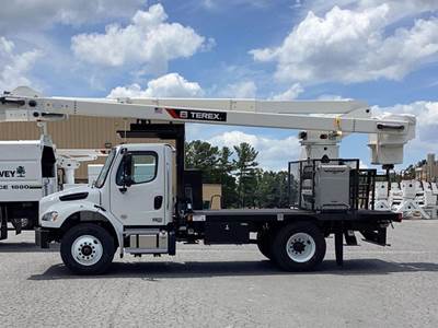 Freightliner M2 106 Boom / Bucket Truck - 250HP