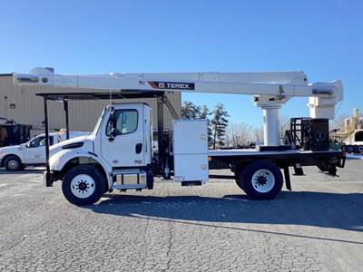 Freightliner M2 106 Boom / Bucket Truck - 220HP
