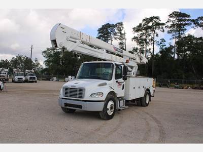 Freightliner M2 106 Boom / Bucket Truck - 250HP